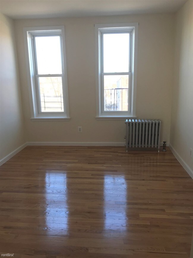 Building Photo - 2 br, 1 bath Apartment - 72 Avenue U 3FR