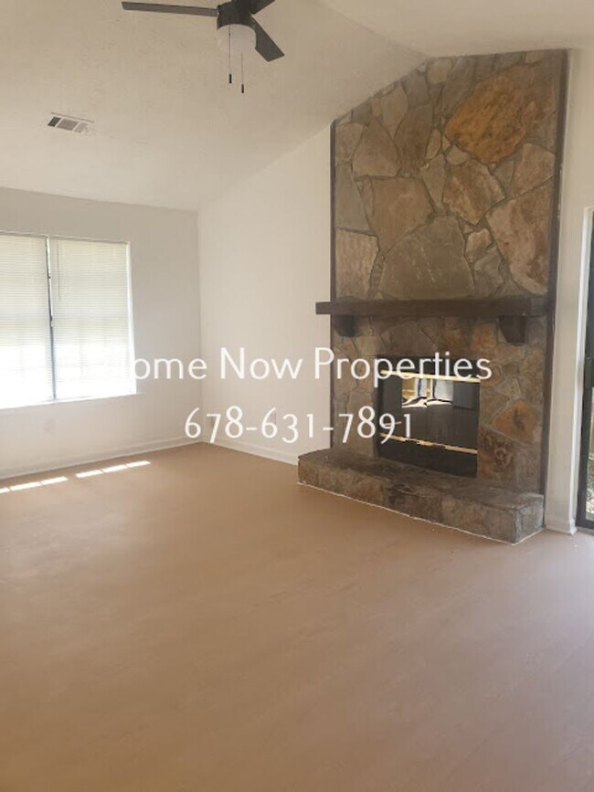 Foto del edificio - 6059 Creekford Dr