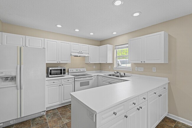 Foto del edificio - 118 Saddle Chase Ln