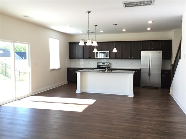 Building Photo - 165 Havenbrook Dr