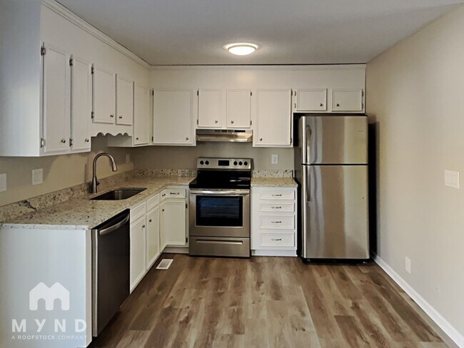 Foto del edificio - 2436 Judith Ave