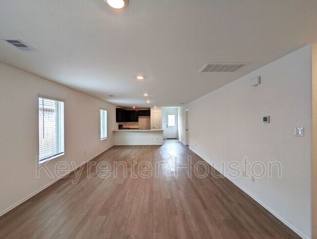 Building Photo - 8810 Wooster Trails Dr