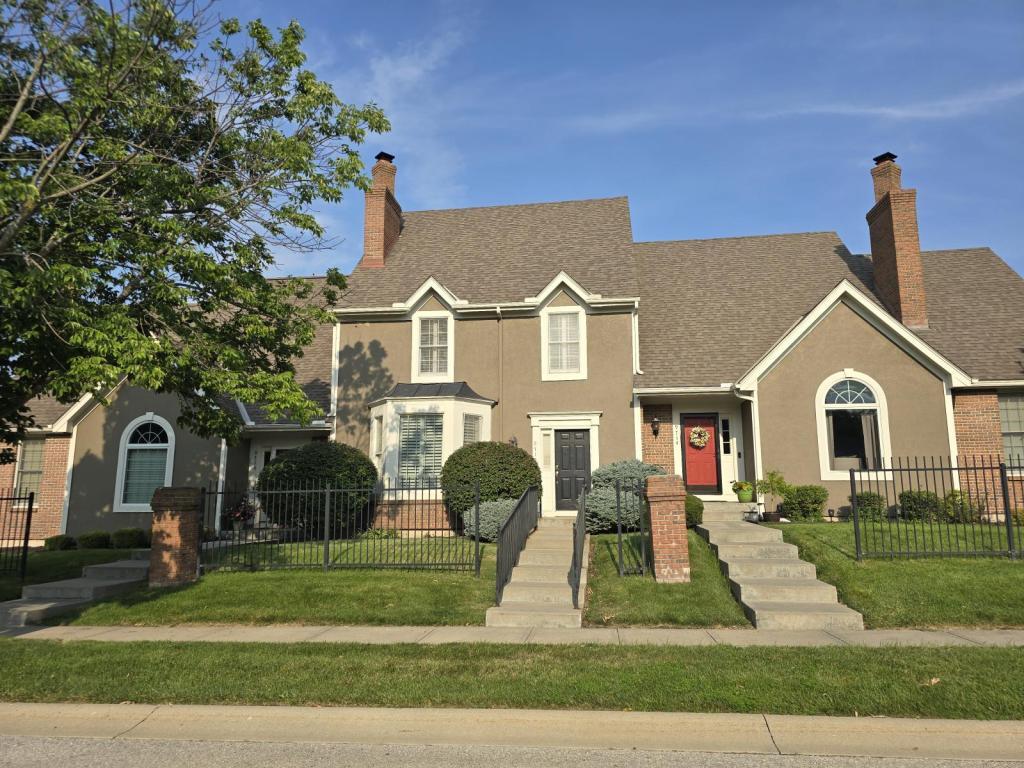 Foto principal - 9712 N Montclair Ave