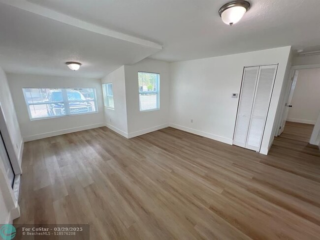 Building Photo - 10540 NW 28th Ave