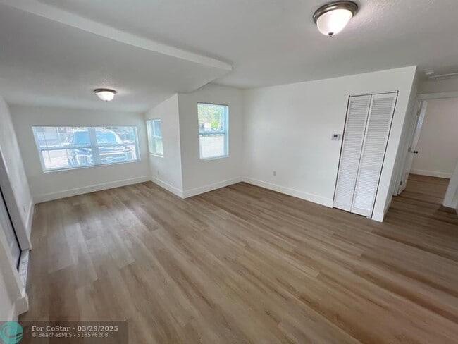 Building Photo - 10540 NW 28th Ave