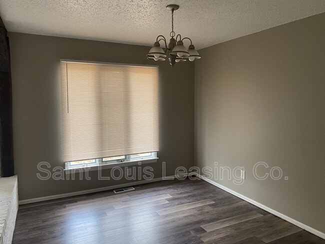 Building Photo - 1727 Honeybrook Ln