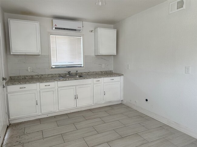 Foto del edificio - 3829 Mt Pleasant St