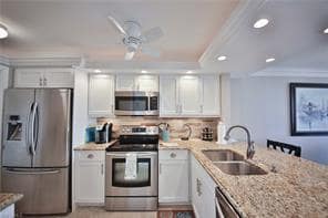 Building Photo - 651 Seaview Ct