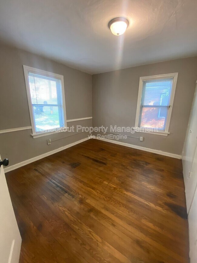 Foto del edificio - 5516 Fairridge Ct