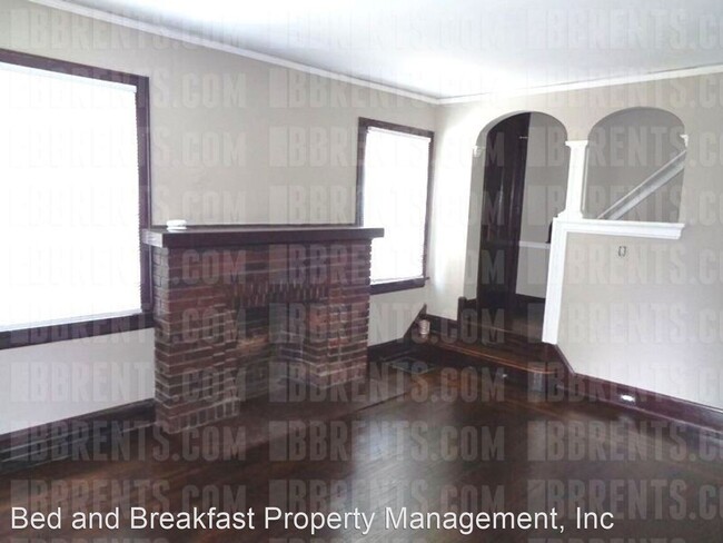 Building Photo - 2 br, 1.5 bath House - 3444 Evanston Avenue,