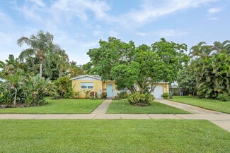 Building Photo - 744 W Ilex Dr