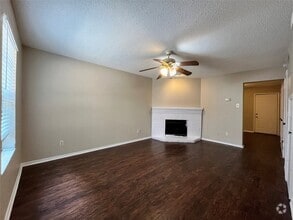 Building Photo - 3047 Olympia Dr