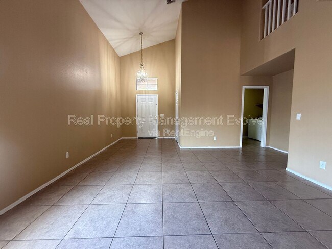 Foto del edificio - 1526 S 217th Dr