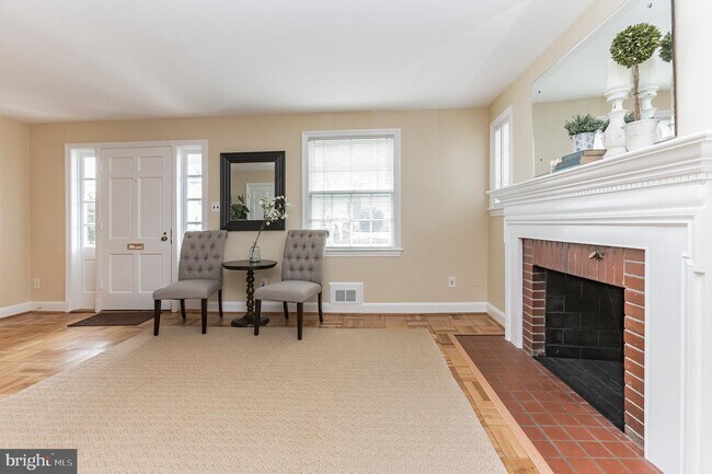 Foto del edificio - 2803 Cameron Mills Rd