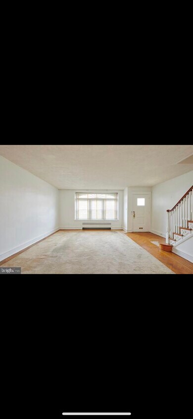 Primary Photo - 1720 Elston St