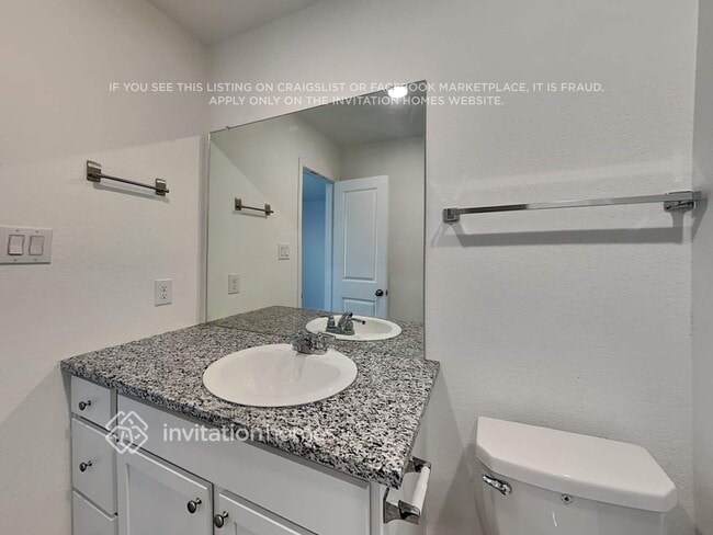 Foto del edificio - 10515 McClintock Dr