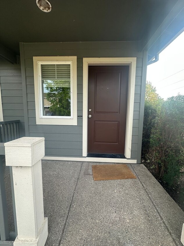 Foto principal - New carpet installed in summer