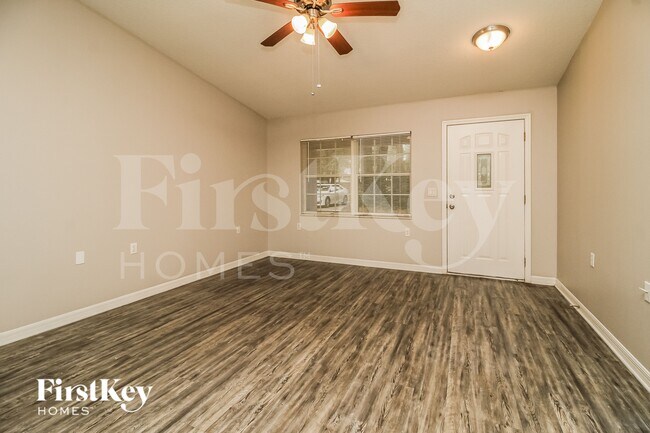 Foto del edificio - 31111 Oakmont Ave