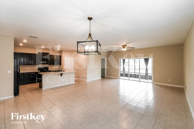 Foto del edificio - 10963 Haws Ln