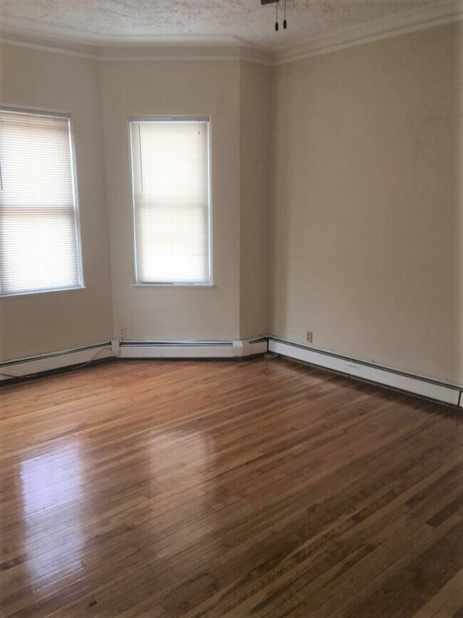 Building Photo - 6610 McKinley Pl