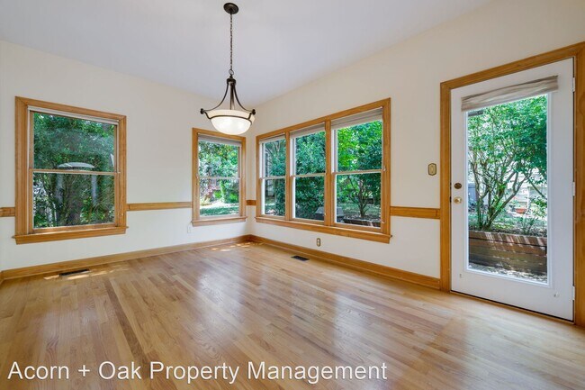 Foto del edificio - 2 br, 2.5 bath House - 205 Columbia Pl. W