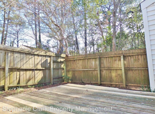 Foto del edificio - 2 br, 2.5 bath House - 2423 Rennie Drive