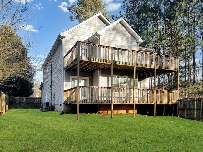 Building Photo - 3898 Landgraf Cove