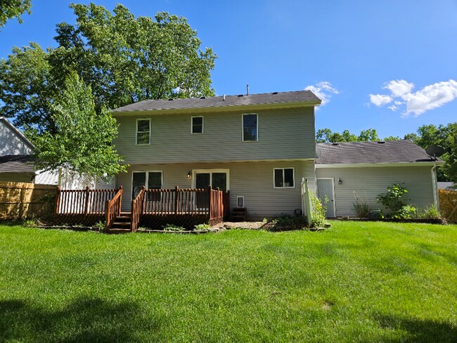 Foto del edificio - 10279 Rosewood Ct