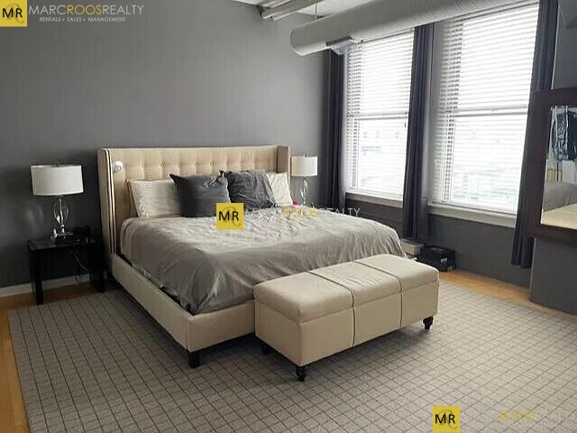 Building Photo - 210 South St