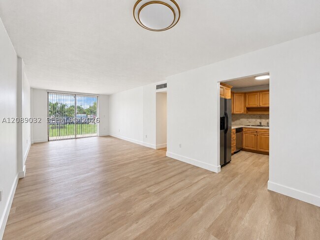 Building Photo - 14150 SW 84th St