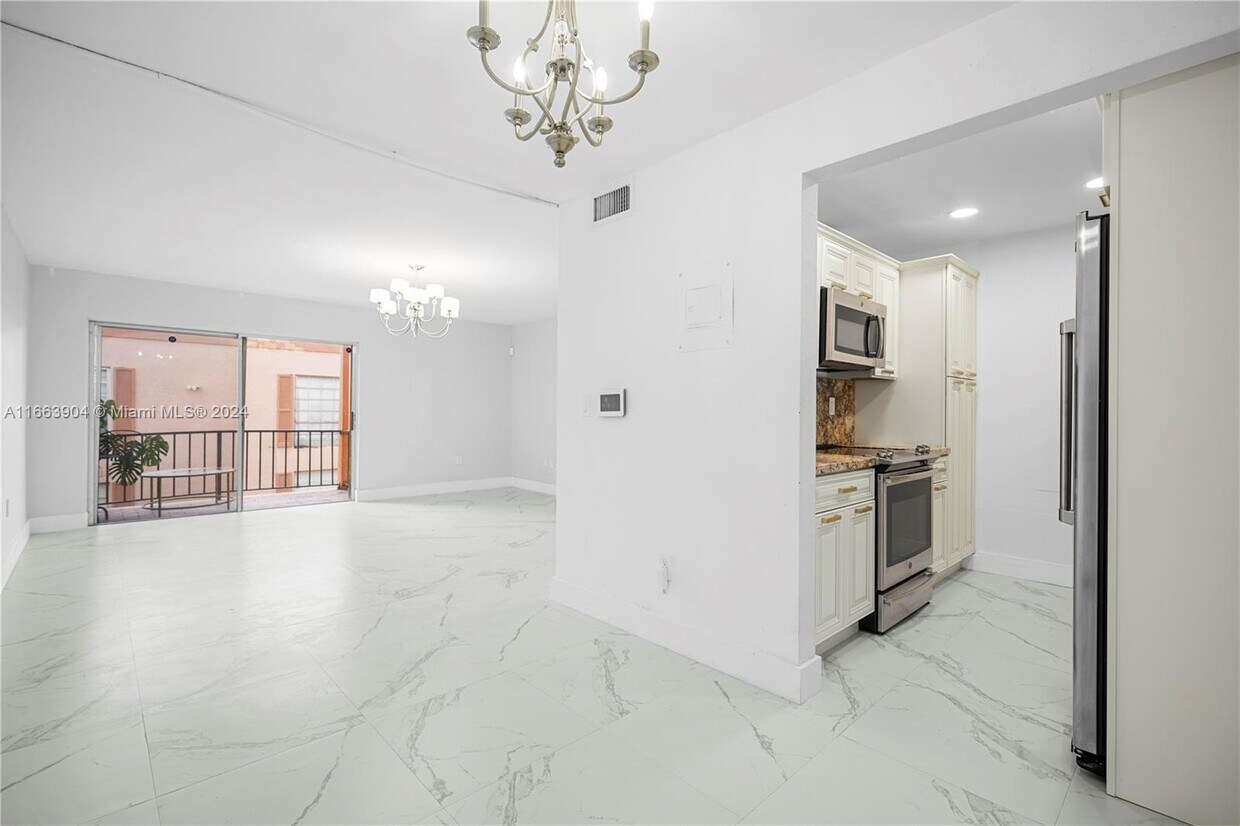 Primary Photo - 7105 Miami Lakes Dr
