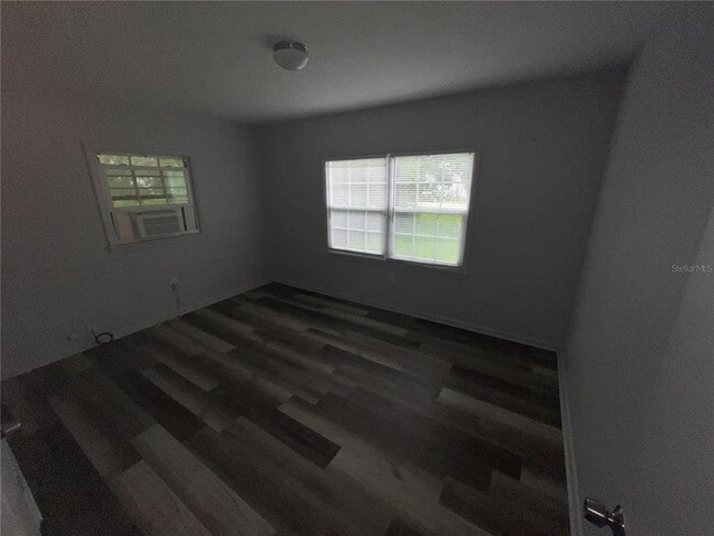 Building Photo - 3042 Azalea Ave