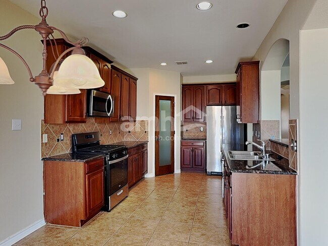 Foto del edificio - 4016 Alderbrook Ln