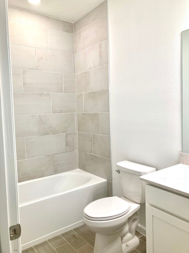 Foto del edificio - 3511 NE 38th Ln