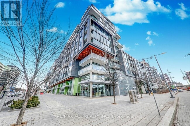 Photo du bâtiment - 455-S455 Front St E