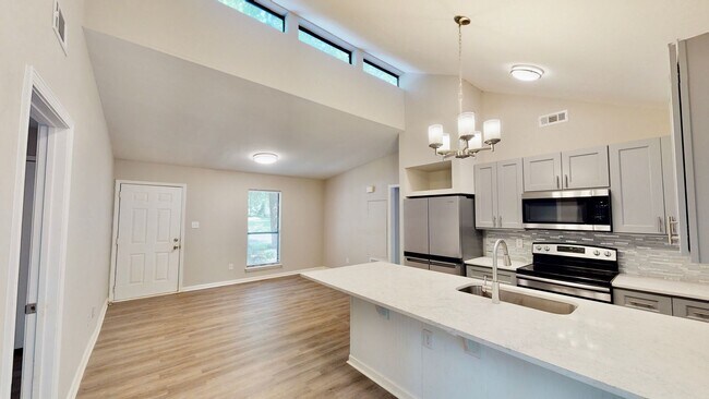 Foto del edificio - 5012 Glenview Ct