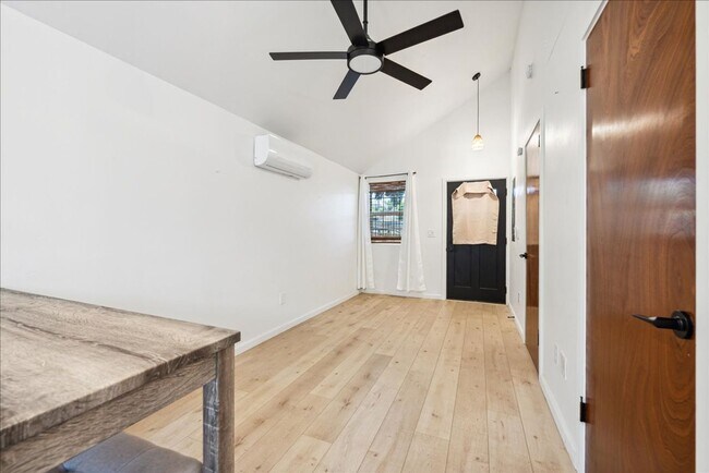 Foto del edificio - 1307 W St