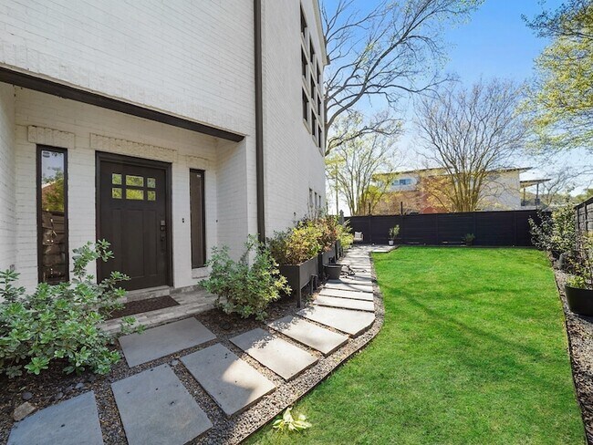 Foto del edificio - 1231 Jackson Blvd