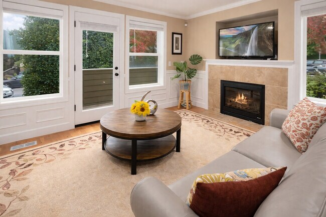 Building Photo - 2717 E Yesler Wy