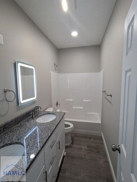 Building Photo - 277 Myrtle Ave