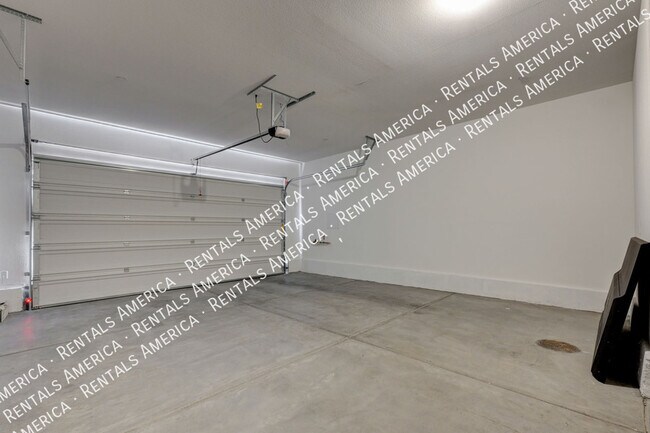 Foto del edificio - 4554 Cloudrest Peak St
