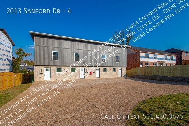 Foto del edificio - 2013 Sanford Dr