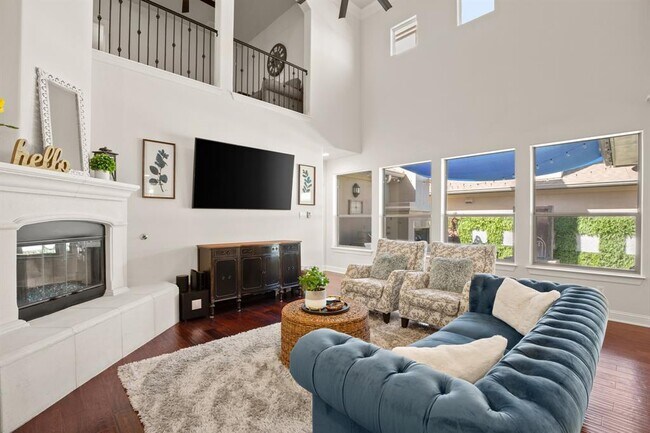Building Photo - 119 Via Villina
