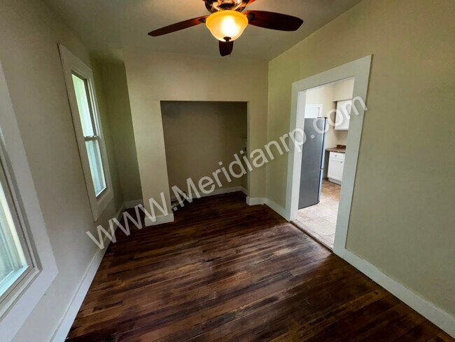 Foto del edificio - 1323 Grant Ave