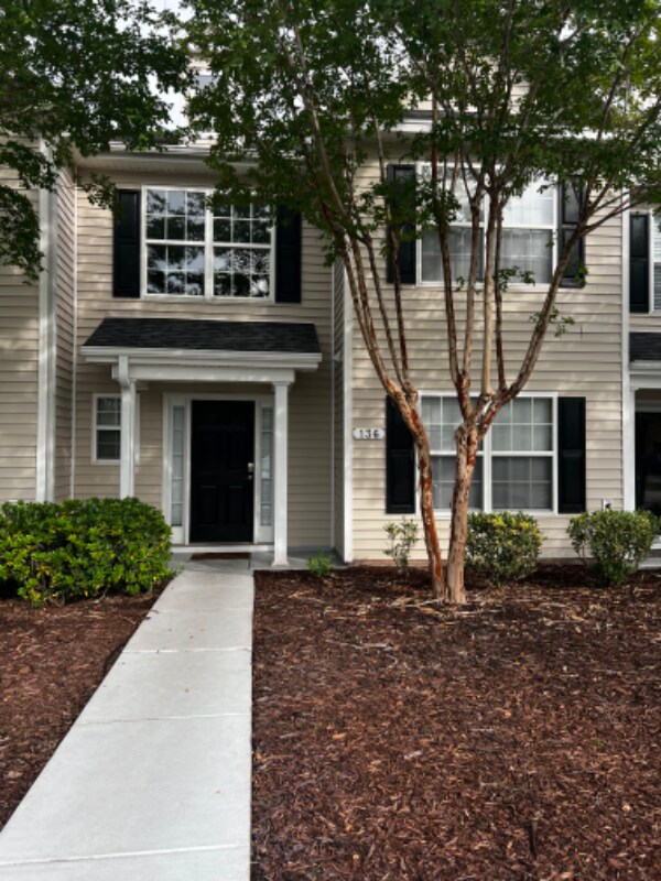 Primary Photo - 136 Madrid Dr