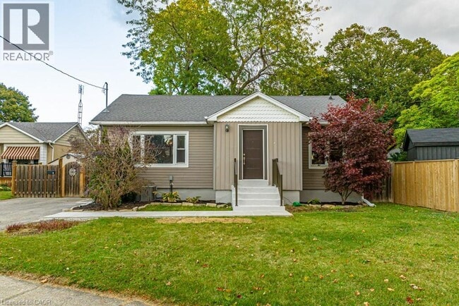 Photo du bâtiment - 14 Woodbine Ave
