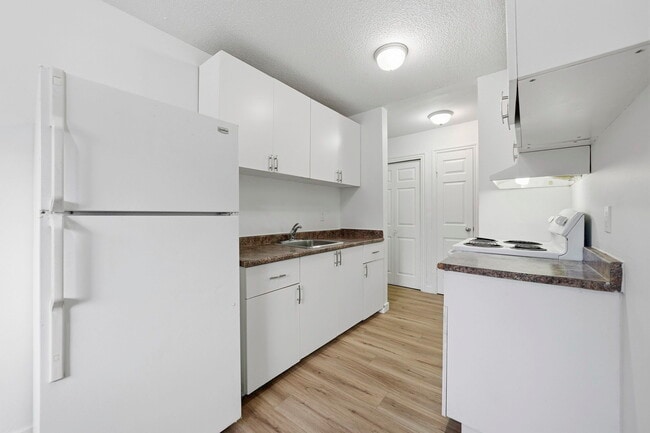 Building Photo - Westbrook Apartments