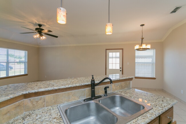 Building Photo - 16141 Rolling Meadows Dr