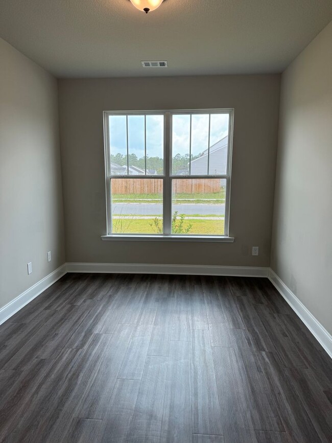 Foto del edificio - 3 Bed 2 Bath In Guyton