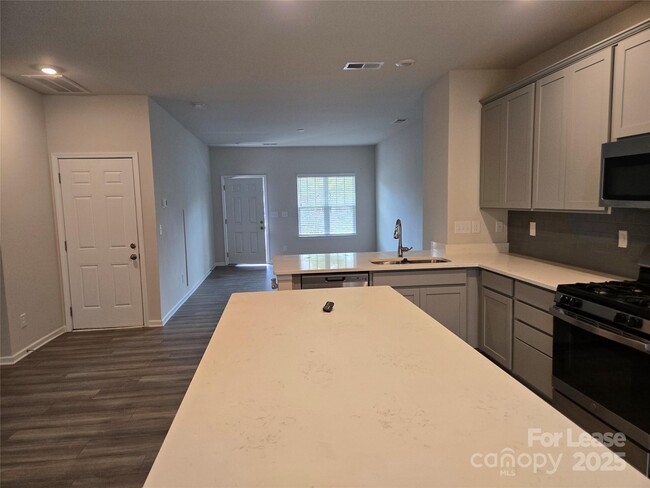 Foto del edificio - 525 San Marco Dr